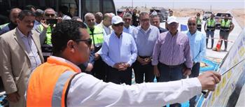   نائب رئيس مجلس الوزراء يتفقد المنطقة الصناعية بالمطاهرة بمحافظة المنيا