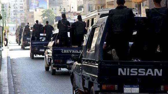 ضبط 3 أشخاص لقيامهم بالنصب على سيدة من والاستيلاء على مبلغ مالي من حسابها البنكي