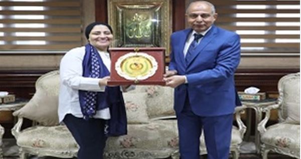 محافظ المنيا يبحث مع مؤسسة “العناني” سبل التعاون في التنمية والتمكين الاقتصادي