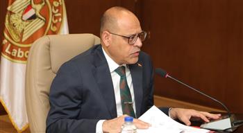   وزير العمل يشكر اللجنة العمالية السعودية على تعاونها