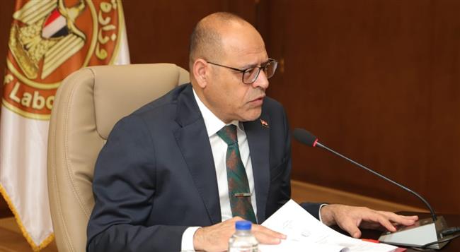 وزير العمل يشكر اللجنة العمالية السعودية على تعاونها