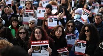 عائلات المحتجزين الإسرائيليين: الضغط العسكري يقتل أولادنا في غزة