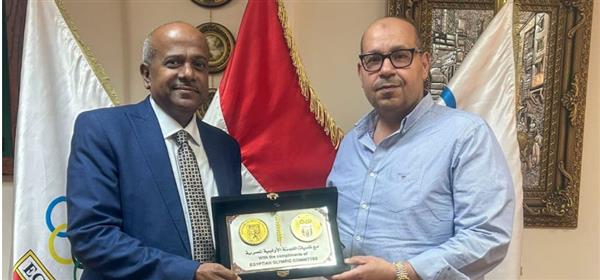 ياسر إدريس يستقبل خالد الخليفي ويهنئه برئاسة الاتحاد العربي للرياضات المائية