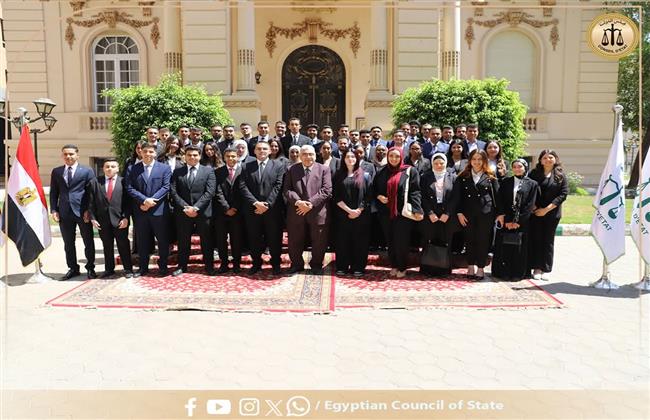 طلاب القانون بالأكاديمية العربية في ضيافة مجلس الدولة
