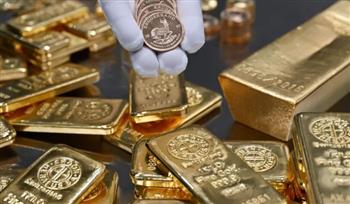   الذهب يواصل هبوطه مدفوعاً بصعود وتراجع شهية الملاذات الآمنة بعد حكم قضائي ضد تعريفات ترامب