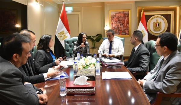 وزيرا الصحة والتضامن يناقشان زيادة عدد فصول الحضانات ورياض الأطفال