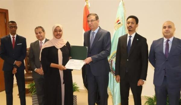 وزير الزراعة يشهد حفل تخرج متدربين صوماليين ضمن برنامج إدارة التربة