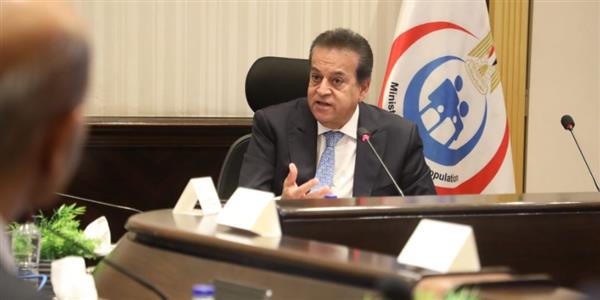 وزير الصحة يبحث مع "سترايكر" تعزيز التعاون في تقنيات الذكاء الاصطناعي والجراحة الروبوتية