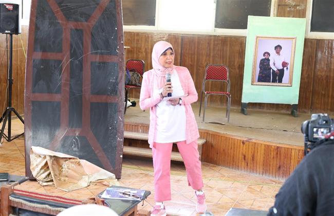 "قضايا المرأة" تنظم عرضًا مسرحيًا للتوعية بالصحة الإنجابية للمرة الأولي بالواحات البحرية