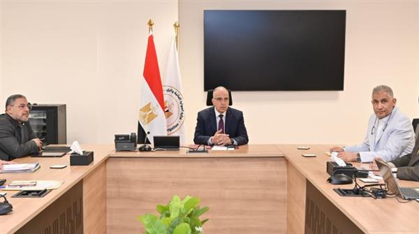 وزير الري يبحث مشروع الادارة الذكية للموارد المائية بقطاع الزراعة في مصر