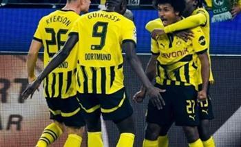 بوروسيا دورتموند يحقق فوزا كبيرا على فولفسبورج برباعية نظيفة في الدوري الألماني