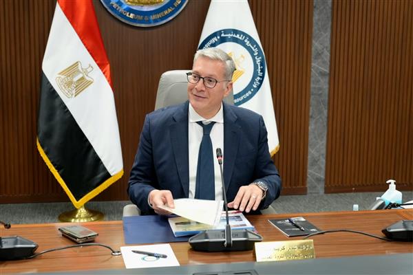 حركة تكليفات جديدة بين قيادات «قطاع البترول»