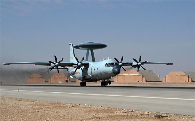 هبوط قاذفات H-6 الصينية الاستراتيجية في جزيرة وودي ضمن أرخبيل جزر باراسيل