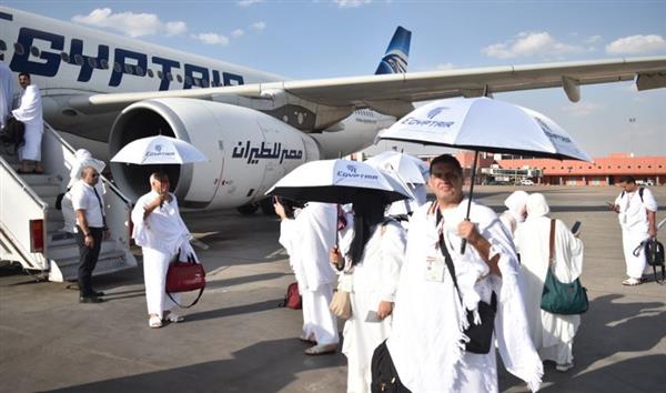 رئيس بعثة الحج يناشد الحجاج المصريين بارتداء بطاقة نسك الذكية خلال موسم الحج