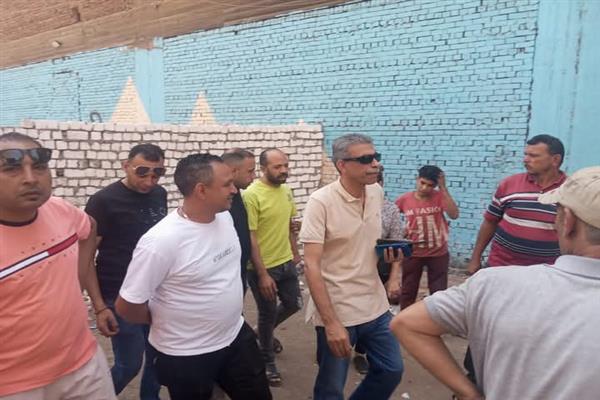 رئيس حي غرب شبرا الخيمة يقود حملة مكبرة لرفع الإشغالات