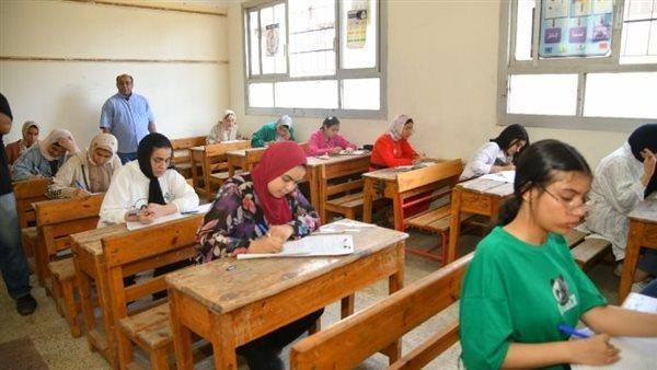 إرجاء امتحانات الشهادة الإعدادية بالبحيرة اليوم لمدة ساعة لسوء الأحوال الجوية