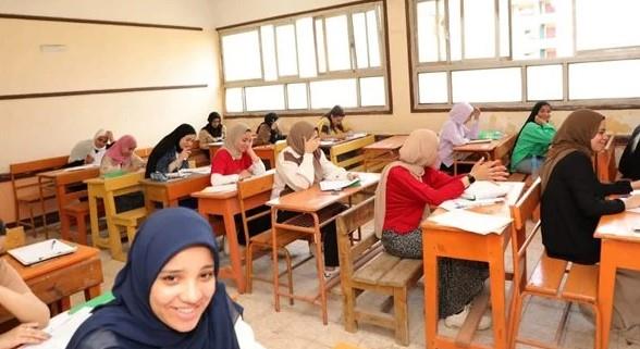 صفحات الغش تنشر أسئلة امتحان العربى للشهادة الإعدادية بعدة محافظات