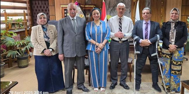 رئيس جامعة بنها يتفقد عدداً من المنشآت الجديدة بكفر سعد