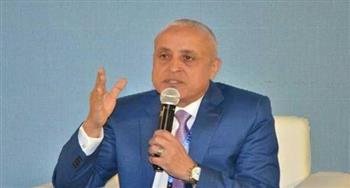   محافظ الأقصر يبحث المشروعات الجاري تنفيذها من قبل الجهاز المركزي للتعمير