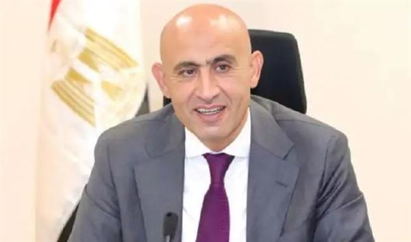 عبد اللطيف: التعليم الفني يحظى بأولوية كبيرة لإعداد خريجين تتواكب قدراتهم مع مهن المستقبل