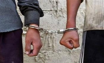 ضبط المتهمين بسرقة هاتف محمول