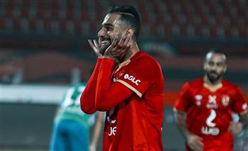   عمرو السولية يبحث العروض الخليجية تمهيدًا لرحيله عن الأهلي