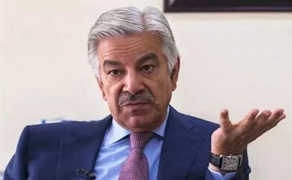 وزير الدفاع الباكستاني: قواتنا المسلحة منخرطة بالكامل في الرد على العدوان الهندي