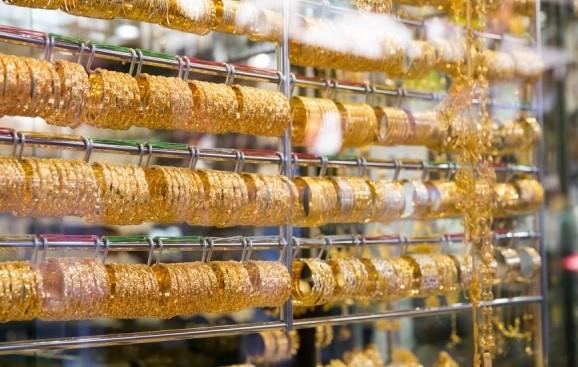 سعر الذهب في ختام تعاملات الجمعة 9 مايو 2025