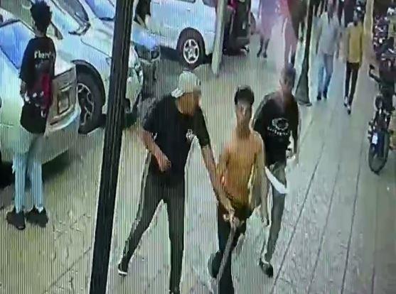 كشف ملابسات فيديو لأشخاص قاموا بمعاكسة فتيات وتعديهم على آخران بالسلاح
