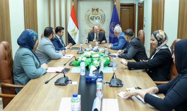 رئيس هيئة الدواء المصرية يعقد اجتماعاً مع ممثلي شركة جمجوم فارما