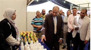   بتخفيضات 40%   محافظ المنيا يفتتح "سوق اليوم الواحد" على كورنيش النيل استعداداً لعيد الأضحى