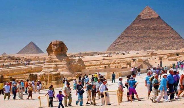 خطة مصر للوصول إلى 30 مليون سائح بحلول عام 2035