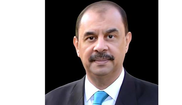 محافظ سوهاج يقرر صرف مكافأة تشجيعية لموظف الإدارة الزراعية