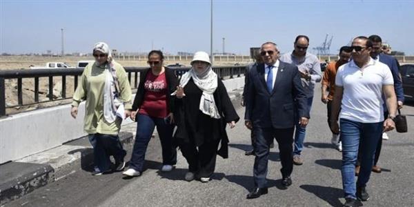 محافظ بورسعيد يتابع مشروع إنشاء كوبري جديد ببورفؤاد