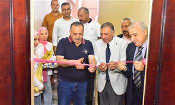   محافظ أسيوط يفتتح مركزا طبيا متخصصا بمدينة أبوتيج 
