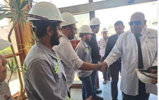 وزير الكهرباء يتفقد مصانع معدات الجهد العالي بالسويس