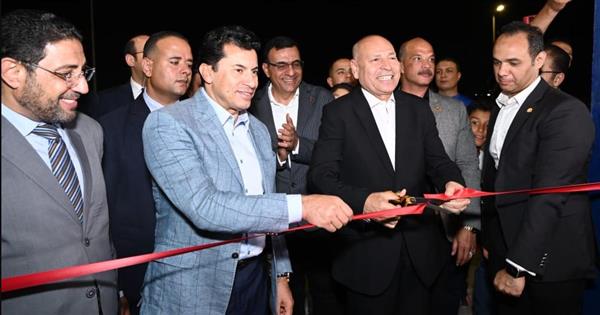 "صبحي" و"صابر" يفتتحان عدداً من المجمعات الرياضية المتطورة بنظام حق الانتفاع