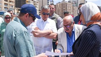   محافظ الإسكندرية يوجه بدراسة حالة أحد ذوى الهمم وتخصيص كشك له كمصدر رزق 