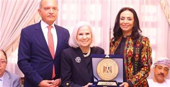   وزيرة التضامن تكرم السفيرة هيفاء أبو غزالة تقديرًا لجهودها بـ"الجامعة العربية"