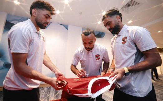 فيفا يحصل على توقيعات لاعبي الأهلي قبل انطلاق مونديال الأندية
