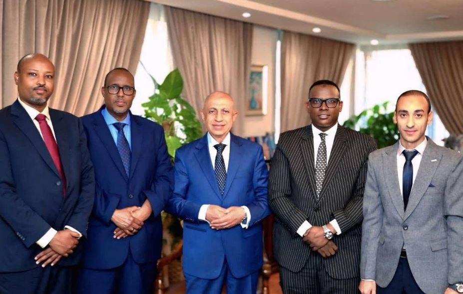 الصومال تشيد بدعم "الأكاديمية العربية" لطلابها وتتطلع لزيادة التعاون