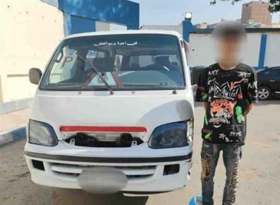 كشف ملابسات فيديو قيام قائد ميكروباص بالسير برعونة وأداء حركات إستعراضية بالمقطم