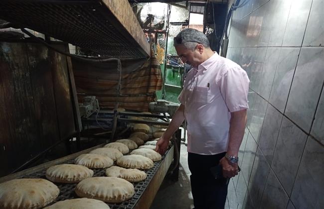 حرز الله فى مرور على المخابز البلدية أثناء الاجازة الأسبوعية