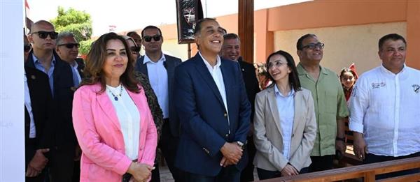 رئيس الوزراء يتفقد مدرسة رزق درويش الابتدائية بزاوية صقر