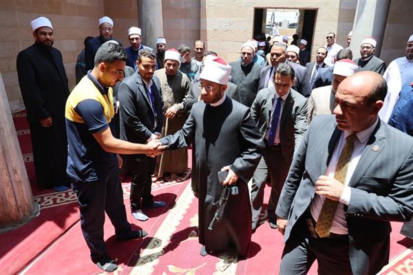 وزير الأوقاف يتفقد مسجد وضريح الإمام الليث بن سعد بالقاهرة