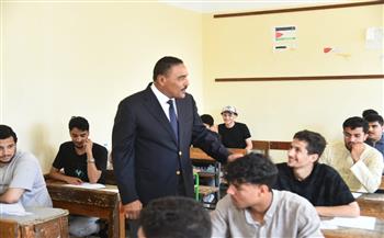   محافظ مطروح يتفقد لجان امتحانات الثانوية العامة في يومها الأول