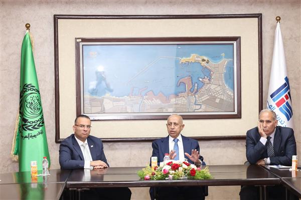 الأكاديمية العربية تواصل دعمها للمشروعات الحيوية في النقل البحري