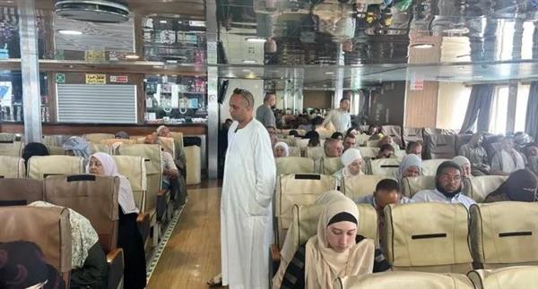 وزير السياحة يوجه بسرعة إنهاء ترتيبات عودة حجاج الحج السياحي البري من الأراضي المقدسة