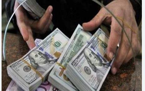 تحويلات المصريين بالخارج تتحدى الأزمات.. واحتياطي النقد الأجنبي يسجل رقمًا قياسيًا