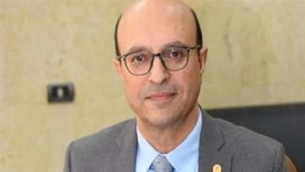 رئيس جامعة أسيوط يعلن توصيات الملتقى العلمي الثاني للبرامج المهنية